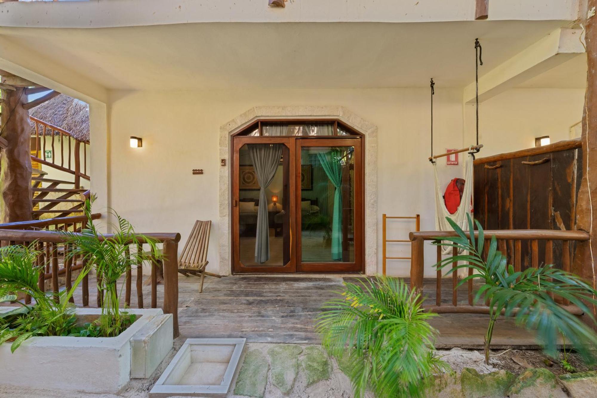 Playa Canek Beachfront Eco Hotel Тулум Экстерьер фото